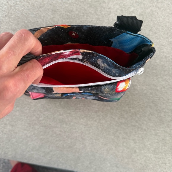 NWOT RARE Kavu Multicolor Messenger Bag - Picture 4 of 8